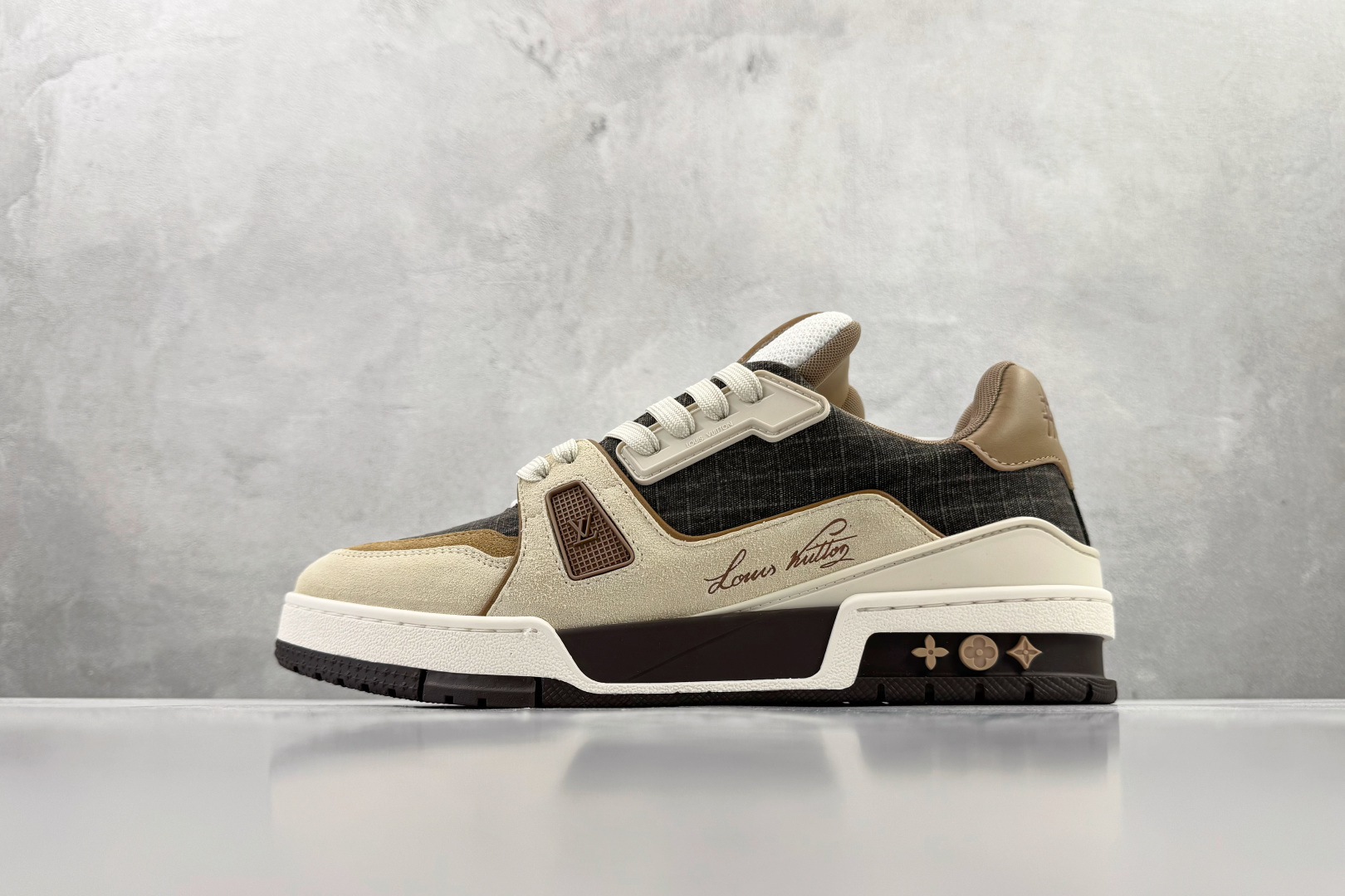 顶级纯原 LOUIS VUITTTrainer 棕色 1AHTFL