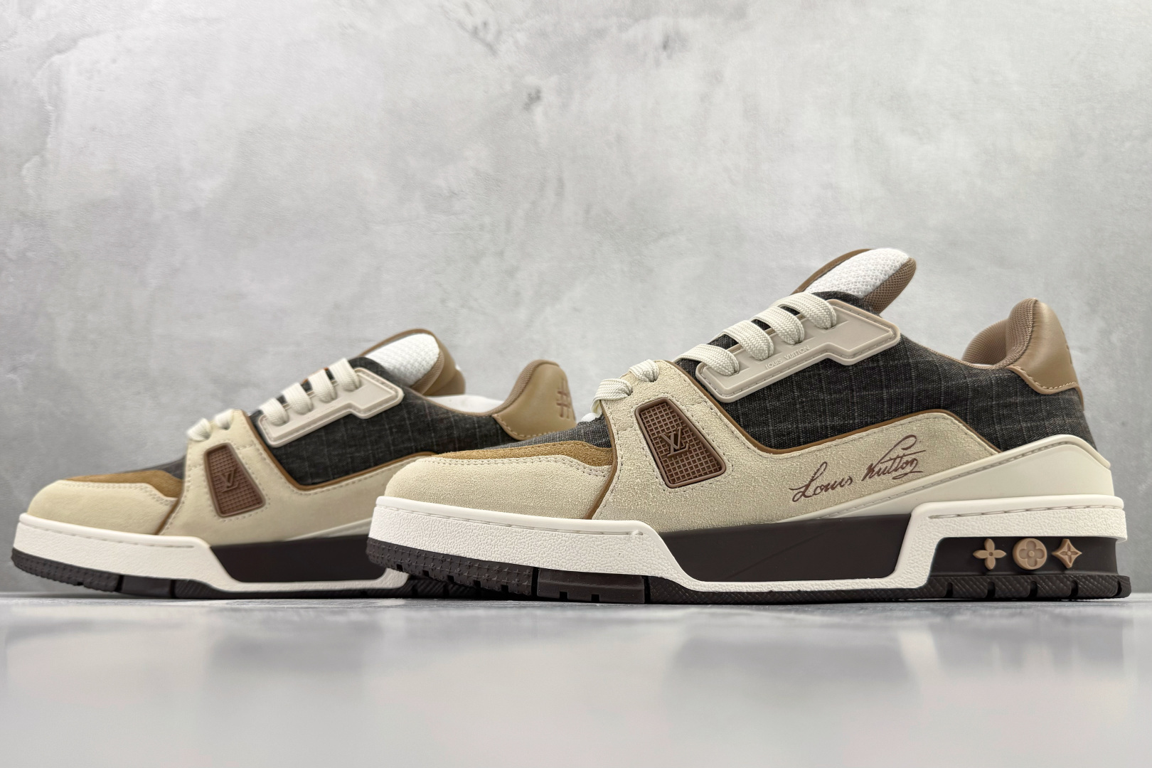 顶级纯原 LOUIS VUITTTrainer 棕色 1AHTFL