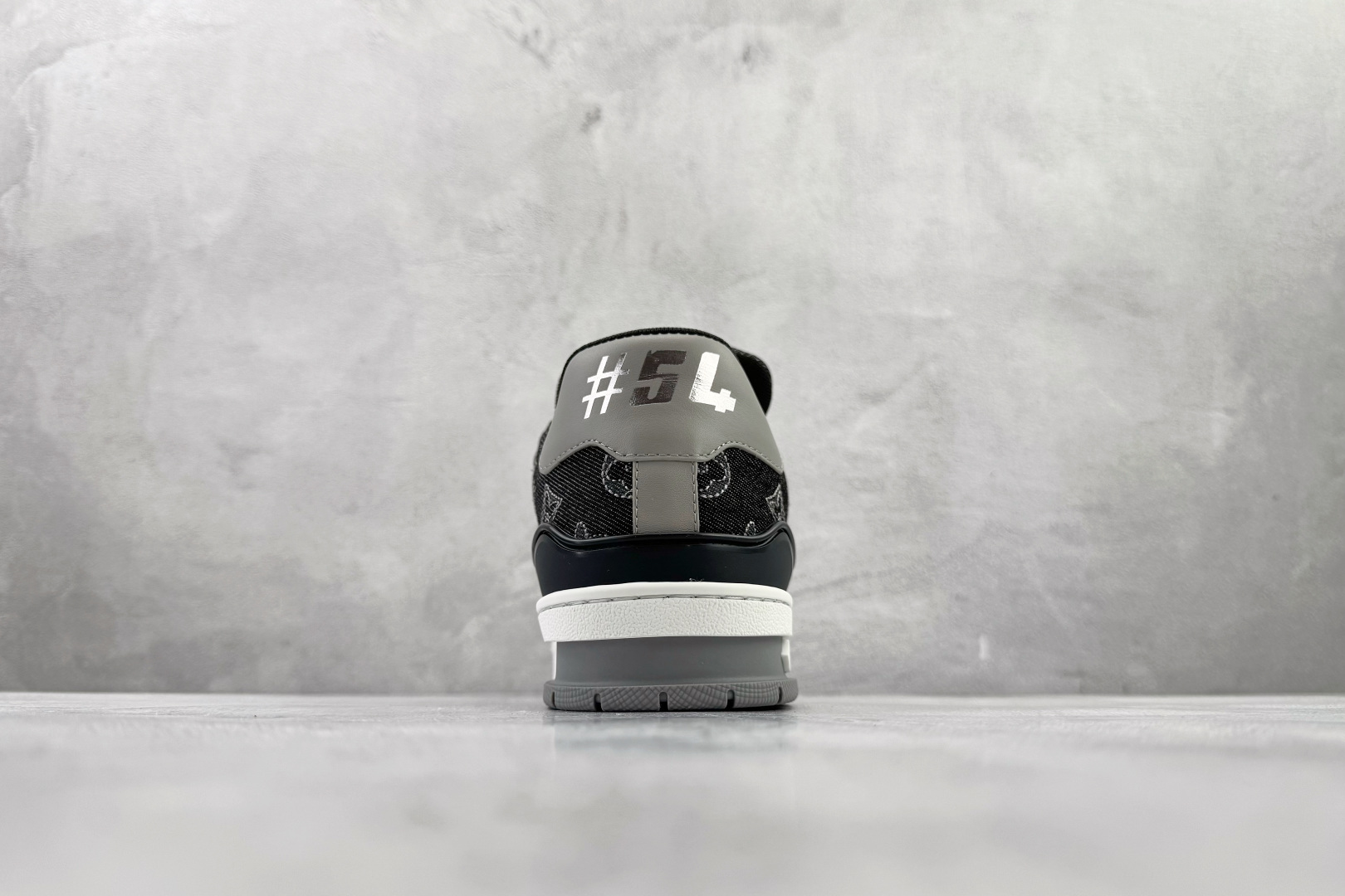 顶级纯原 LOUIS VUITTTrainer 黑色 1AJ340