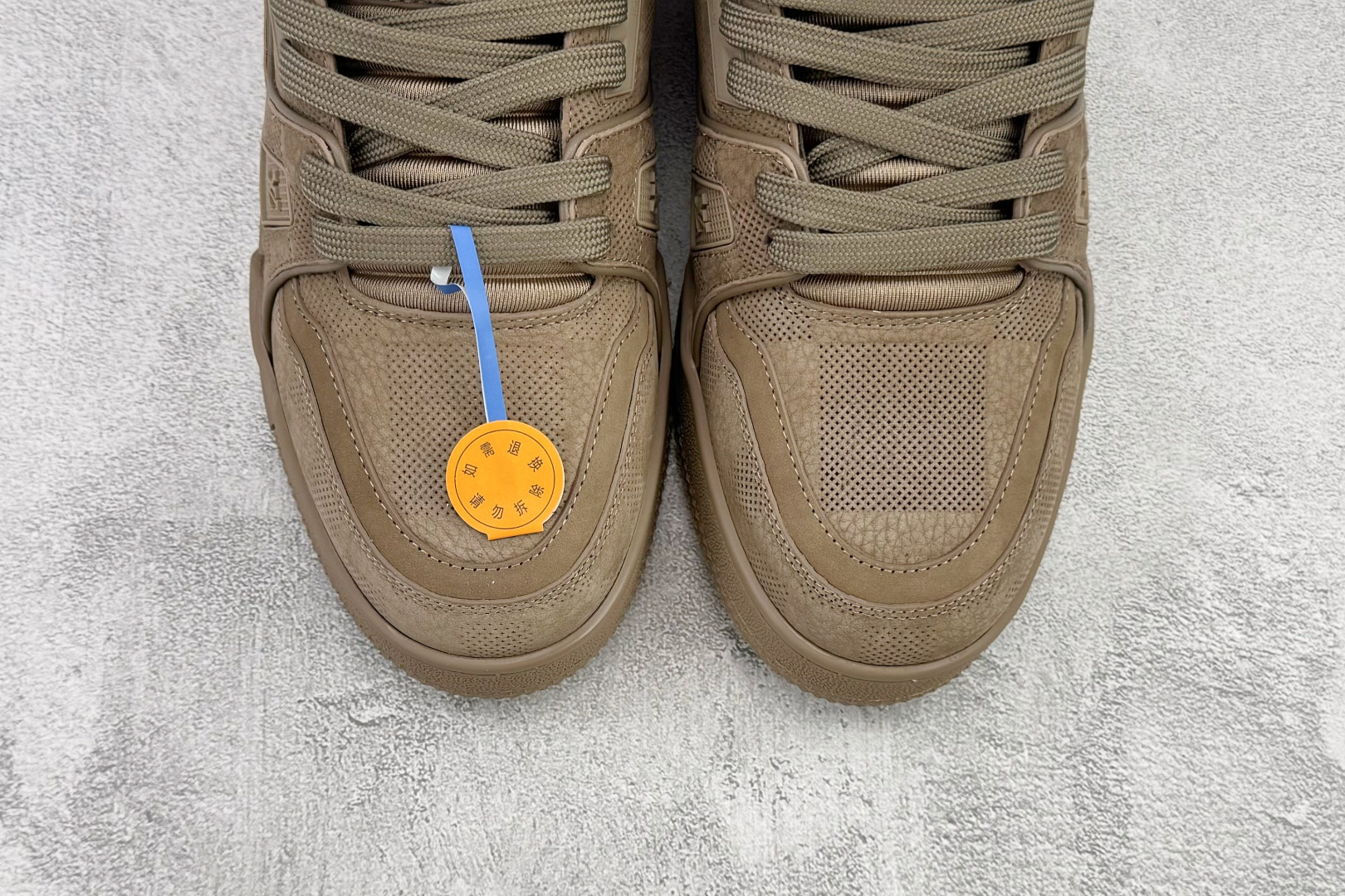 顶级纯原 LOUIS VUITTTrainer 褐色 1AHCWP 顶级纯原 LOUIS VUITTTrainer 褐色 1AHCWP