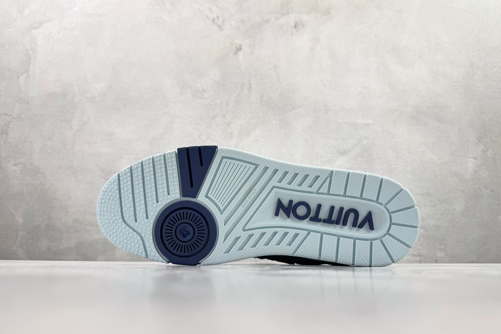 顶级纯原 LOUIS VUITTTrainer 牛仔蓝 1ACVN9 顶级纯原 LOUIS VUITTTrainer 牛仔蓝 1ACVN9