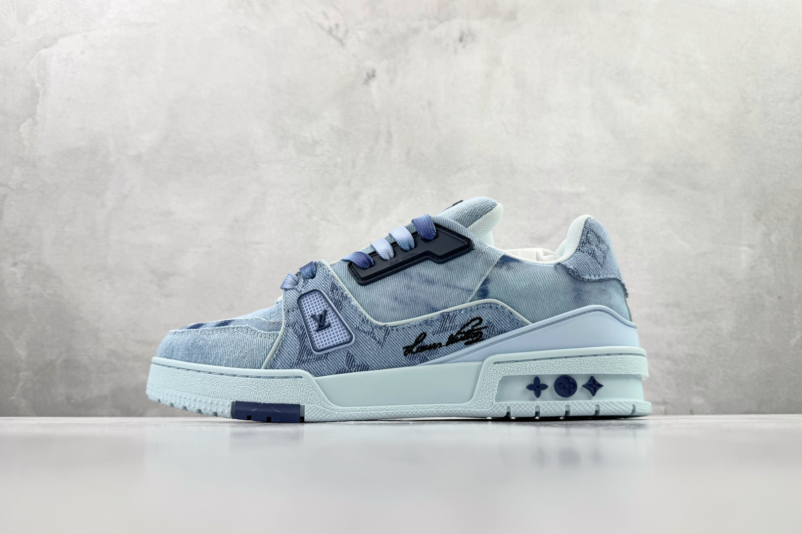 顶级纯原 LOUIS VUITTTrainer 牛仔蓝 1ACVN9 顶级纯原 LOUIS VUITTTrainer 牛仔蓝 1ACVN9