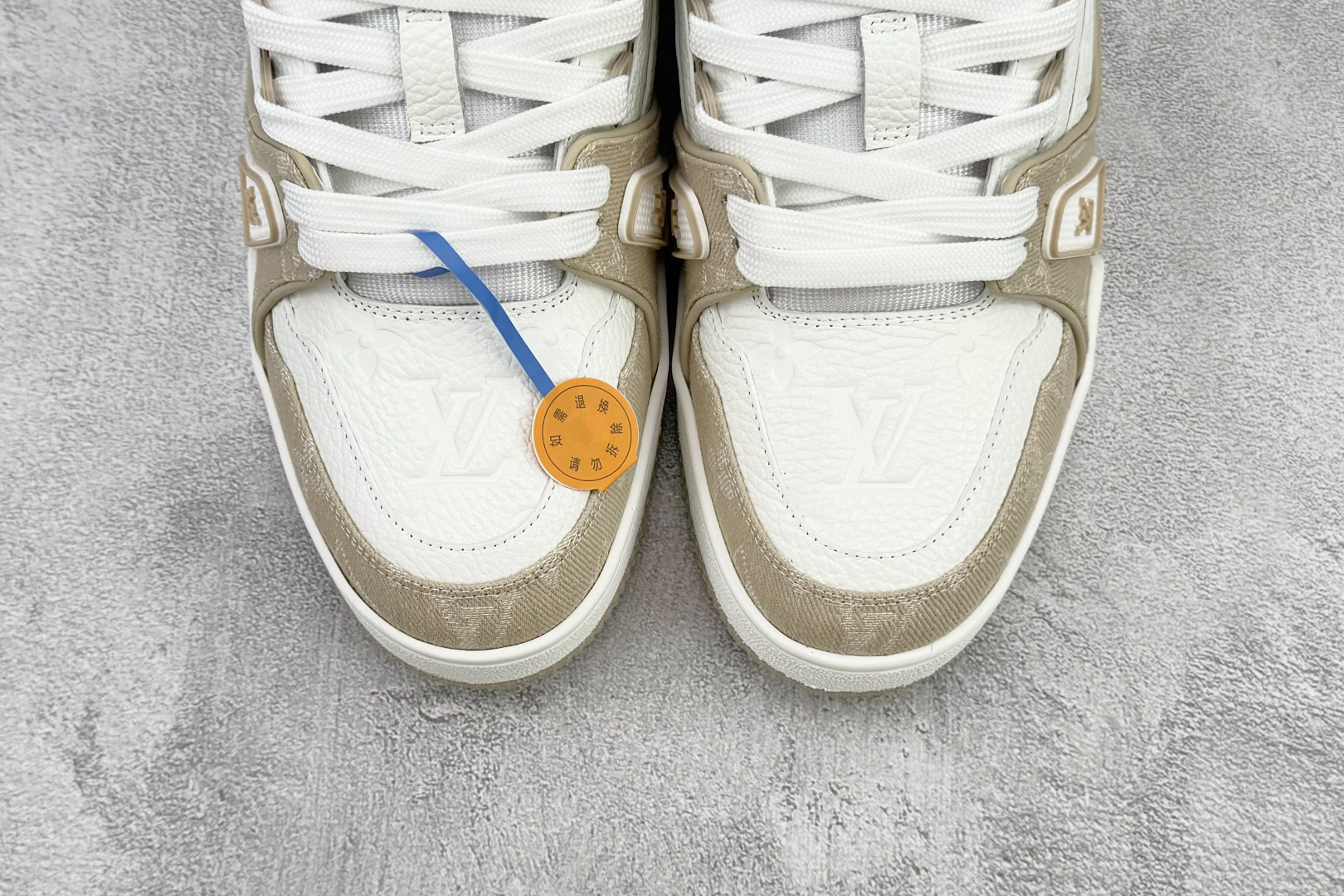 顶级纯原 LOUIS VUITTTrainer 米色 1AIKMH 顶级纯原 LOUIS VUITTTrainer 米色 1AIKMH