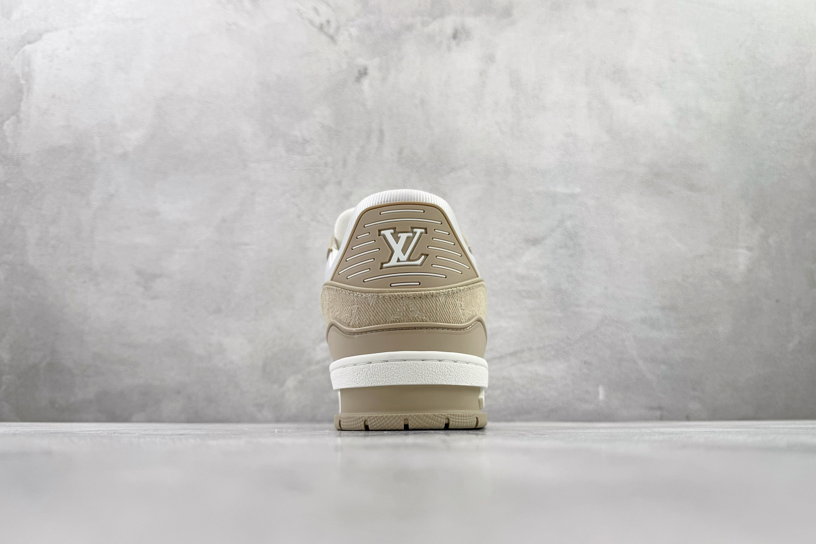 顶级纯原 LOUIS VUITTTrainer 米色 1AIKMH 顶级纯原 LOUIS VUITTTrainer 米色 1AIKMH