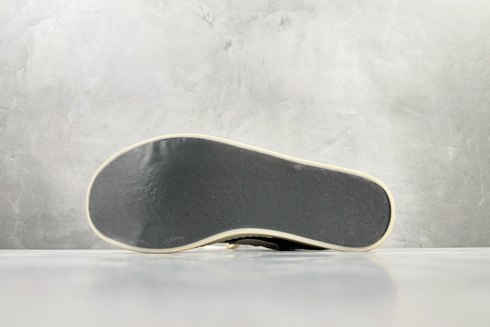 RICK OWENS/RO JUMBO LACE PADDED SNEAKS 米白黑 RU02C111-莆田鞋,莆田鞋货源,高仿鞋,高仿鞋货源,安福档口,莆田高仿鞋,莆田鞋批发,高仿鞋批发,莆田高仿运动鞋,高仿运动鞋,莆田运动鞋 RICK OWENS/RO JUMBO LACE PADDED SNEAKS 米白黑 RU02C111