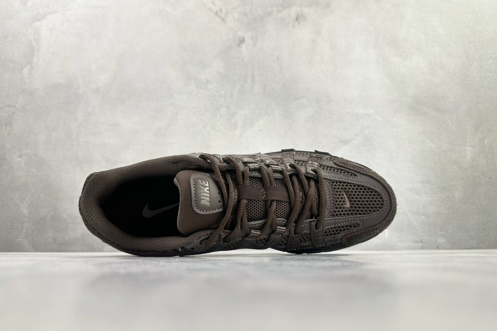 原鞋开发 原数据档案 Nike P-6000 棕色 HF0015-204-莆田鞋,莆田鞋货源,高仿鞋,高仿鞋货源,安福档口,莆田高仿鞋,莆田鞋批发,高仿鞋批发,莆田高仿运动鞋,高仿运动鞋,莆田运动鞋 原鞋开发 原数据档案 Nike P-6000 棕色 HF0015-204