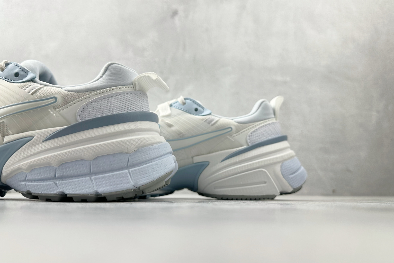 Nike V2K Run 白灰色 FD0736-009 Nike V2K Run 白灰色 FD0736-009