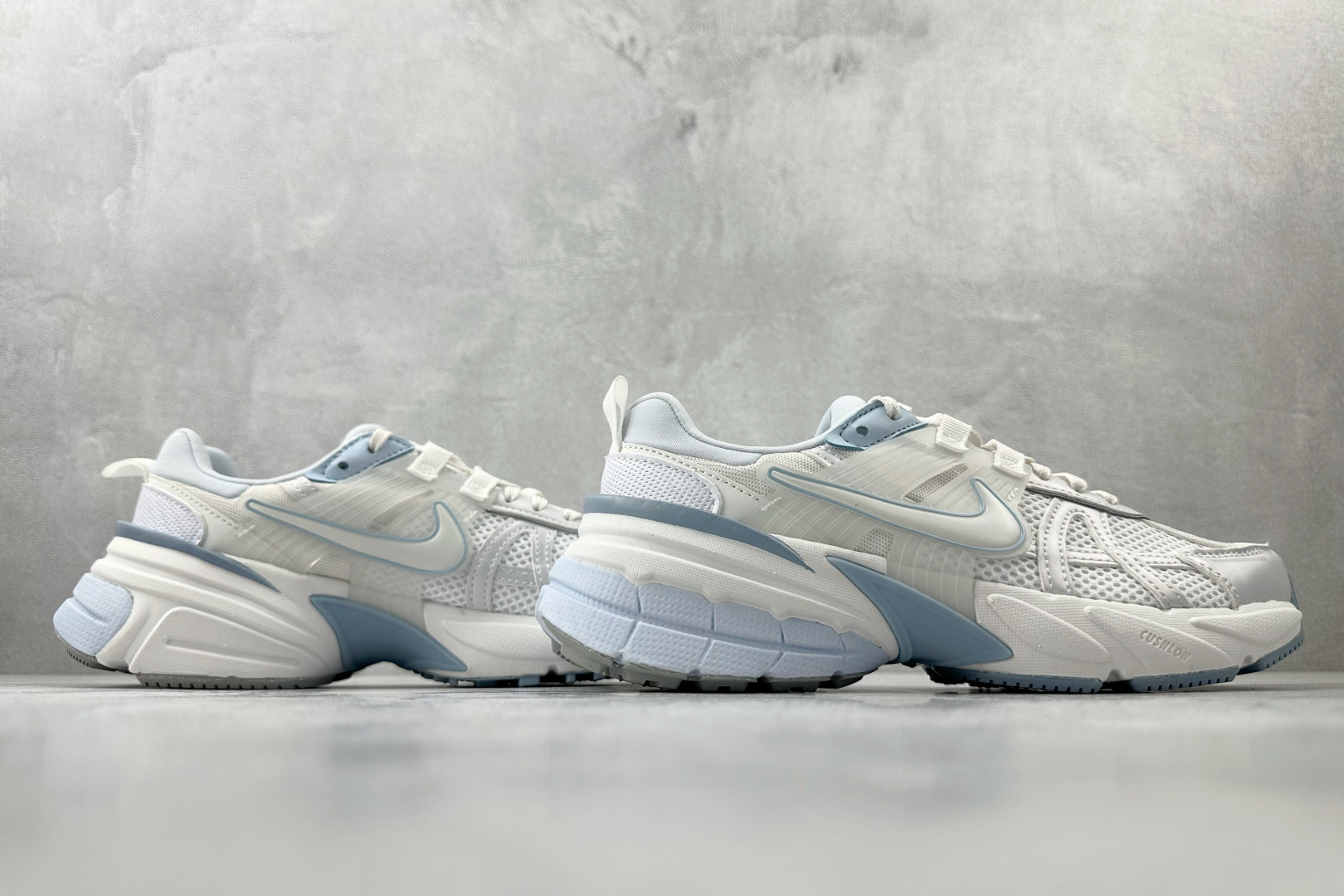 Nike V2K Run 白灰色 FD0736-009 Nike V2K Run 白灰色 FD0736-009