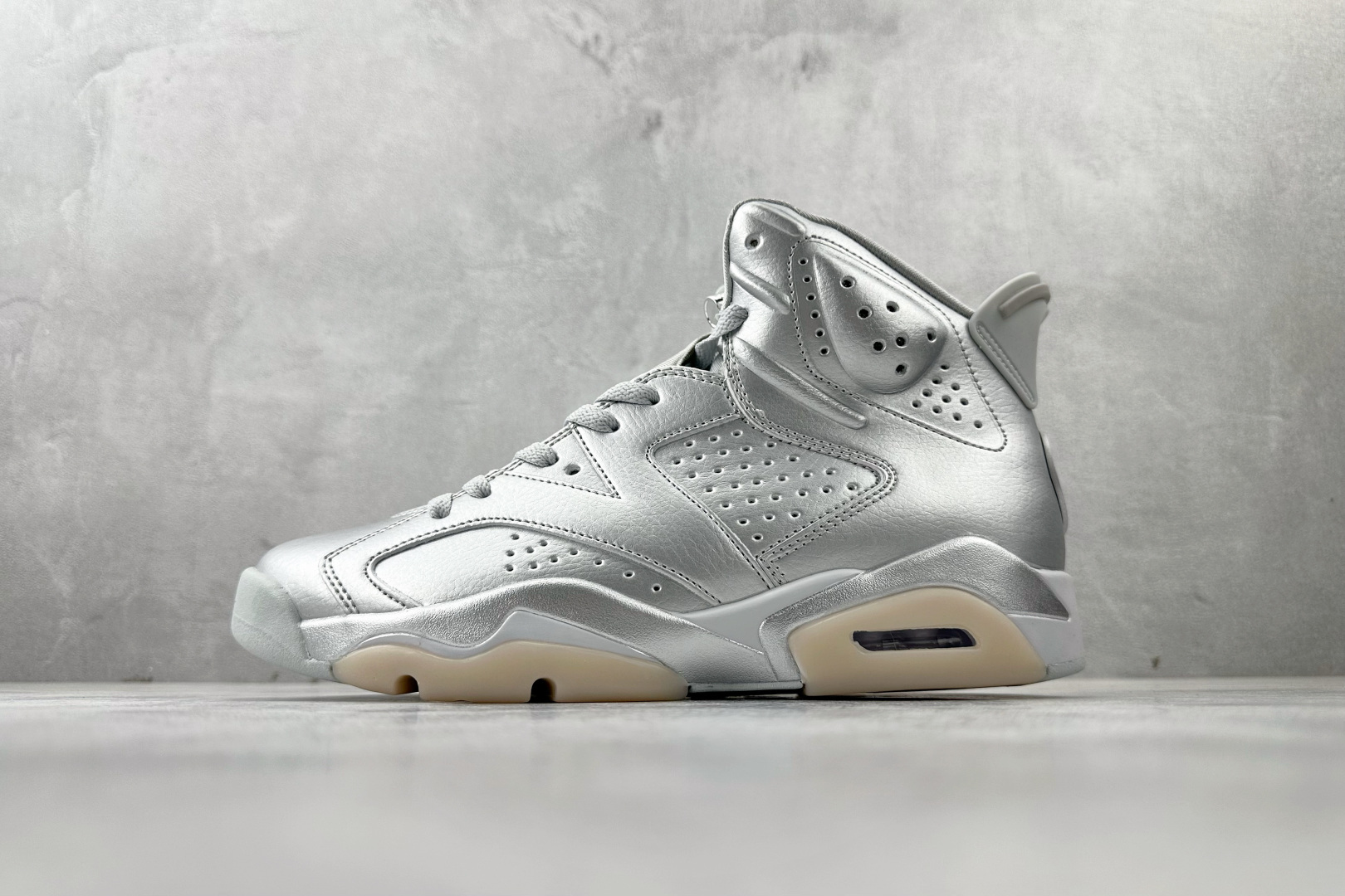 平台专供 Jordan Air Jordan 6 Retro 银色 IQ5135-001