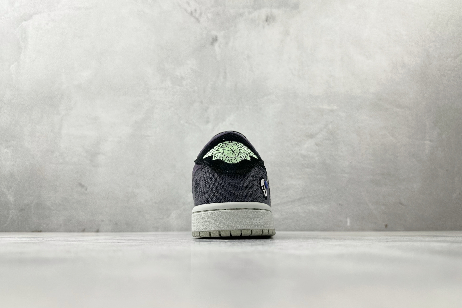 ZiWilliamsx Jordan Air Jordan 1 Low 'Regency Purple and Dark Raisin' 巫毒娃娃 深蓝色 IH2309-500 ZiWilliamsx Jordan Air Jordan 1 Low 'Regency Purple and Dark Raisin' 巫毒娃娃 深蓝色 IH2309-500