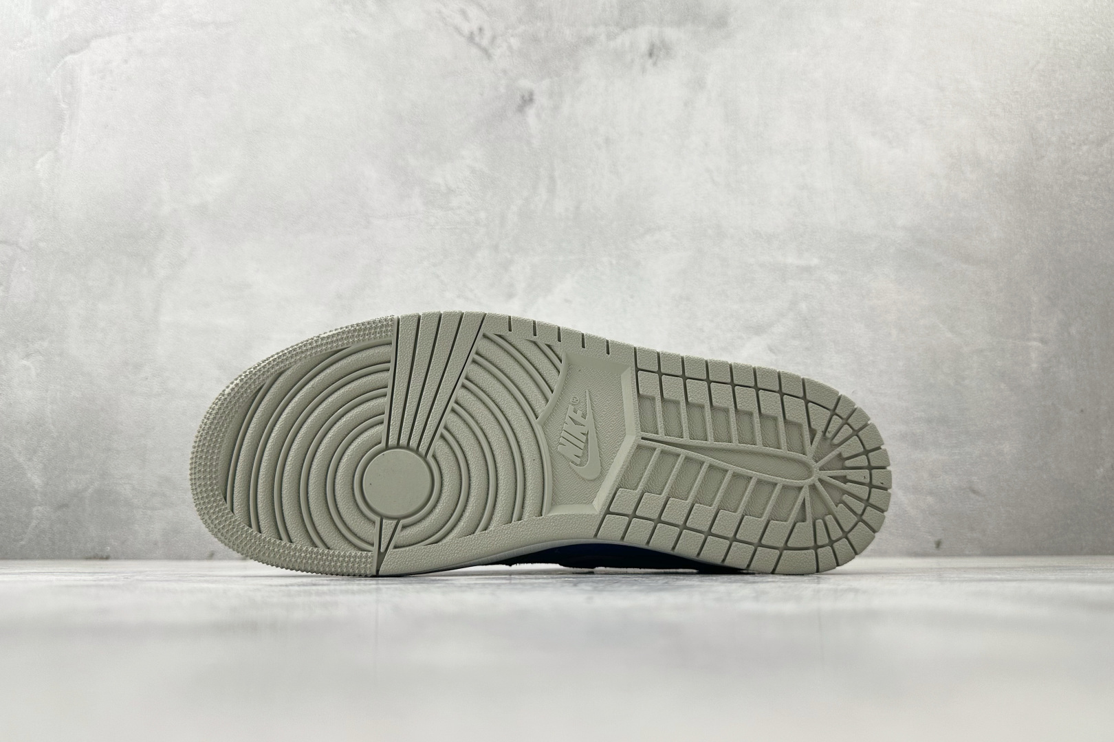 ZiWilliamsx Jordan Air Jordan 1 Low 'Regency Purple and Dark Raisin' 巫毒娃娃 深蓝色 IH2309-500 ZiWilliamsx Jordan Air Jordan 1 Low 'Regency Purple and Dark Raisin' 巫毒娃娃 深蓝色 IH2309-500