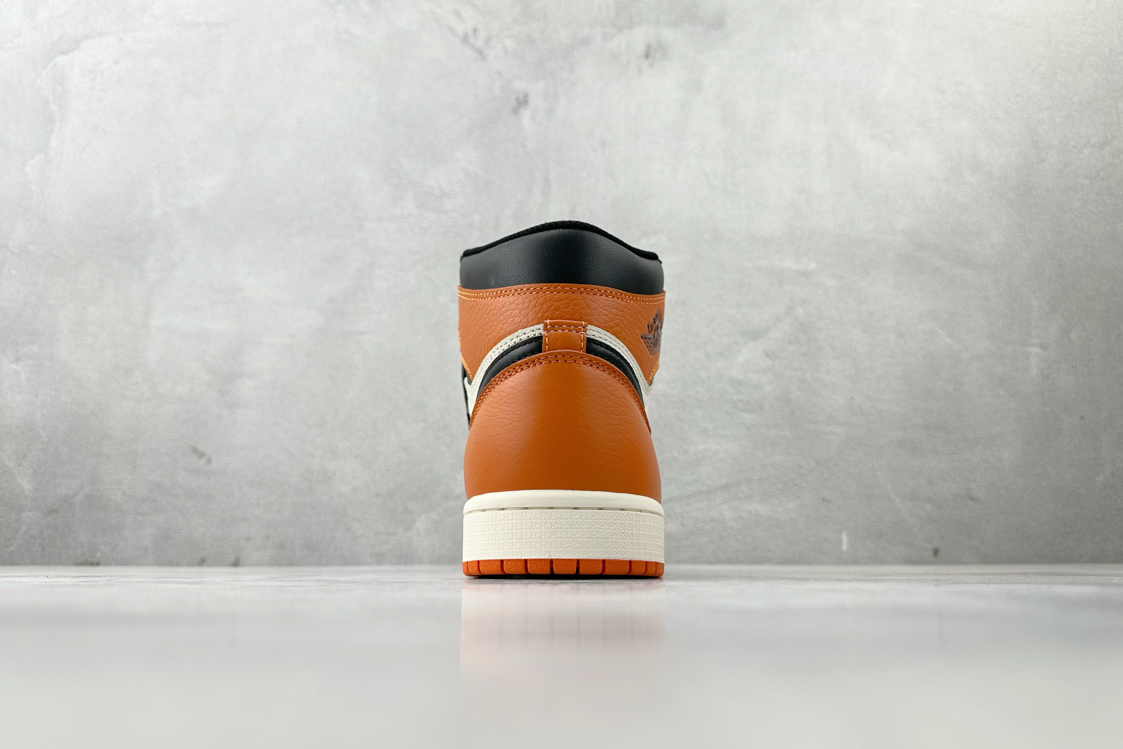 Jordan Air Jordan 1 Shattered Backboard扣碎 2025复刻版 白黑橙 DZ5485-008 Jordan Air Jordan 1 Shattered Backboard扣碎 2025复刻版 白黑橙 DZ5485-008