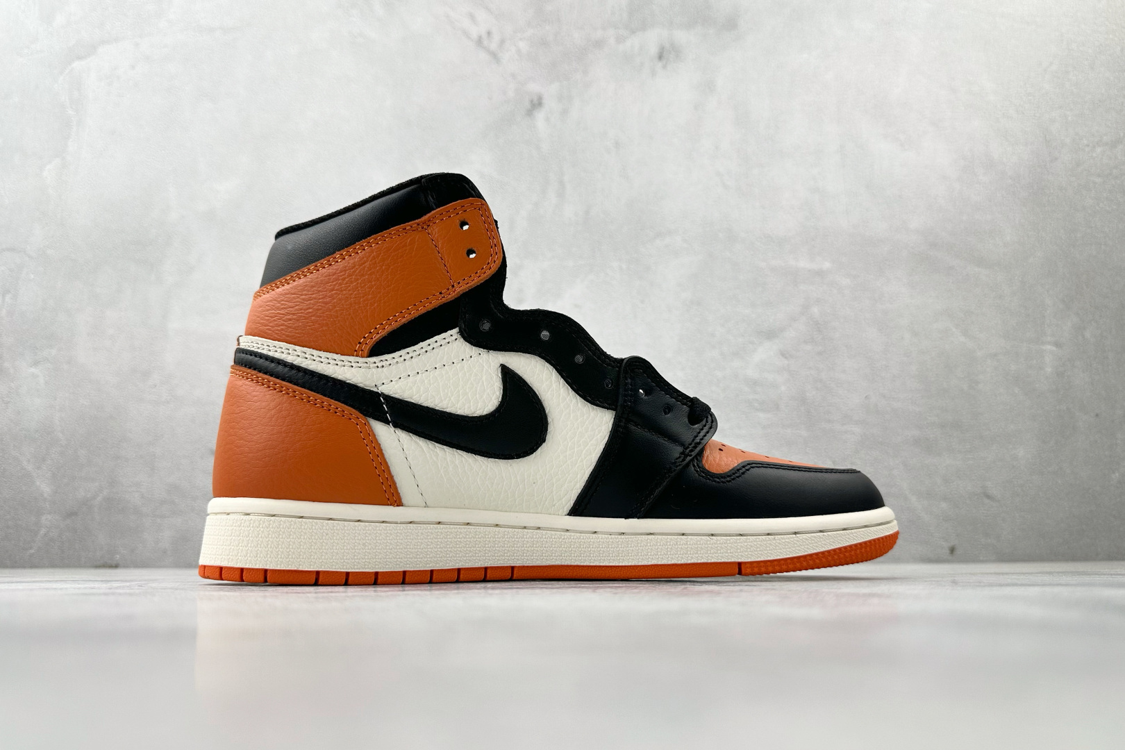 Jordan Air Jordan 1 Shattered Backboard扣碎 2025复刻版 白黑橙 DZ5485-008 Jordan Air Jordan 1 Shattered Backboard扣碎 2025复刻版 白黑橙 DZ5485-008