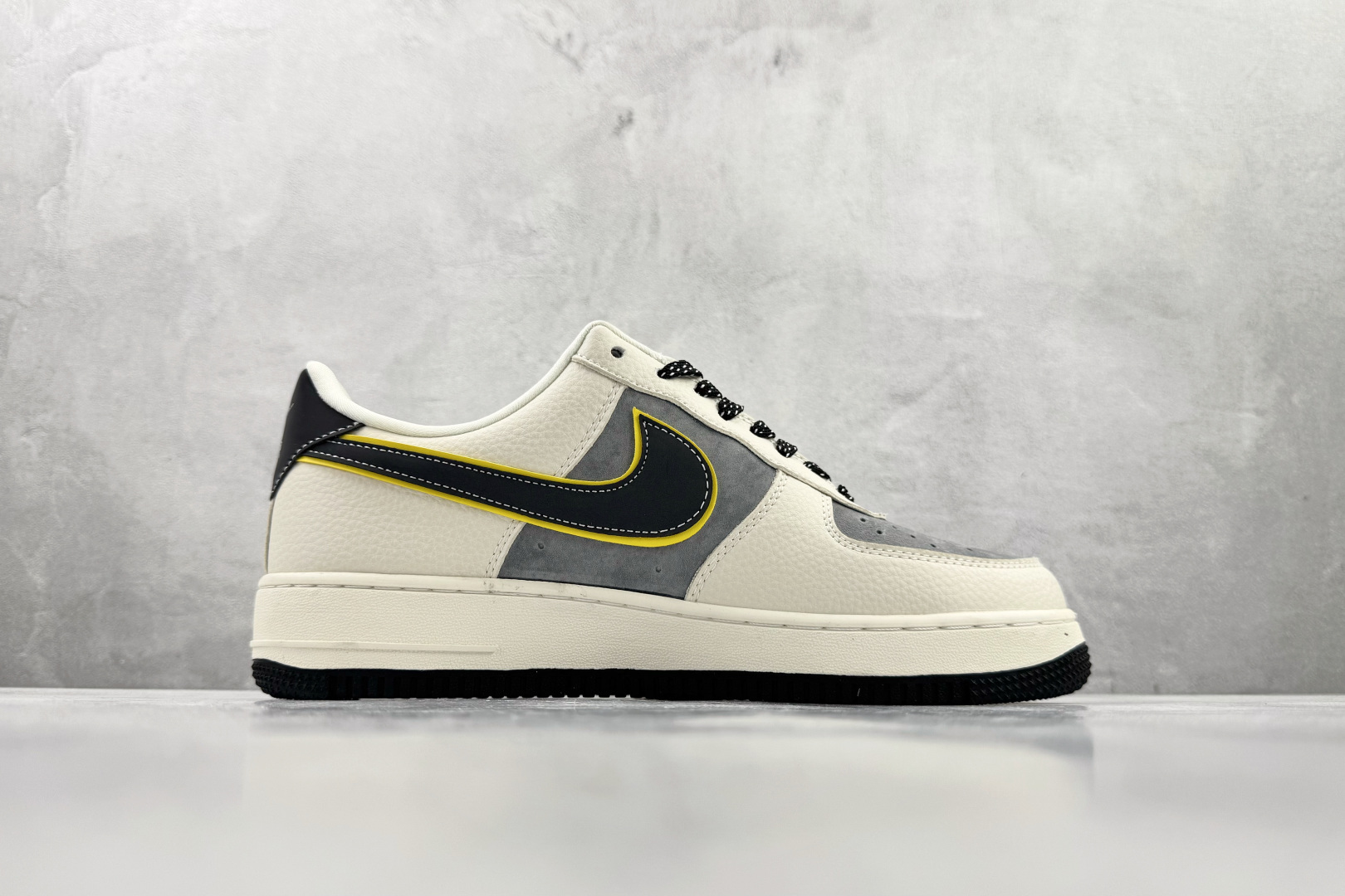 Nike Air Force 1'07 米白黑 SY1388-013 Nike Air Force 1'07 米白黑 SY1388-013