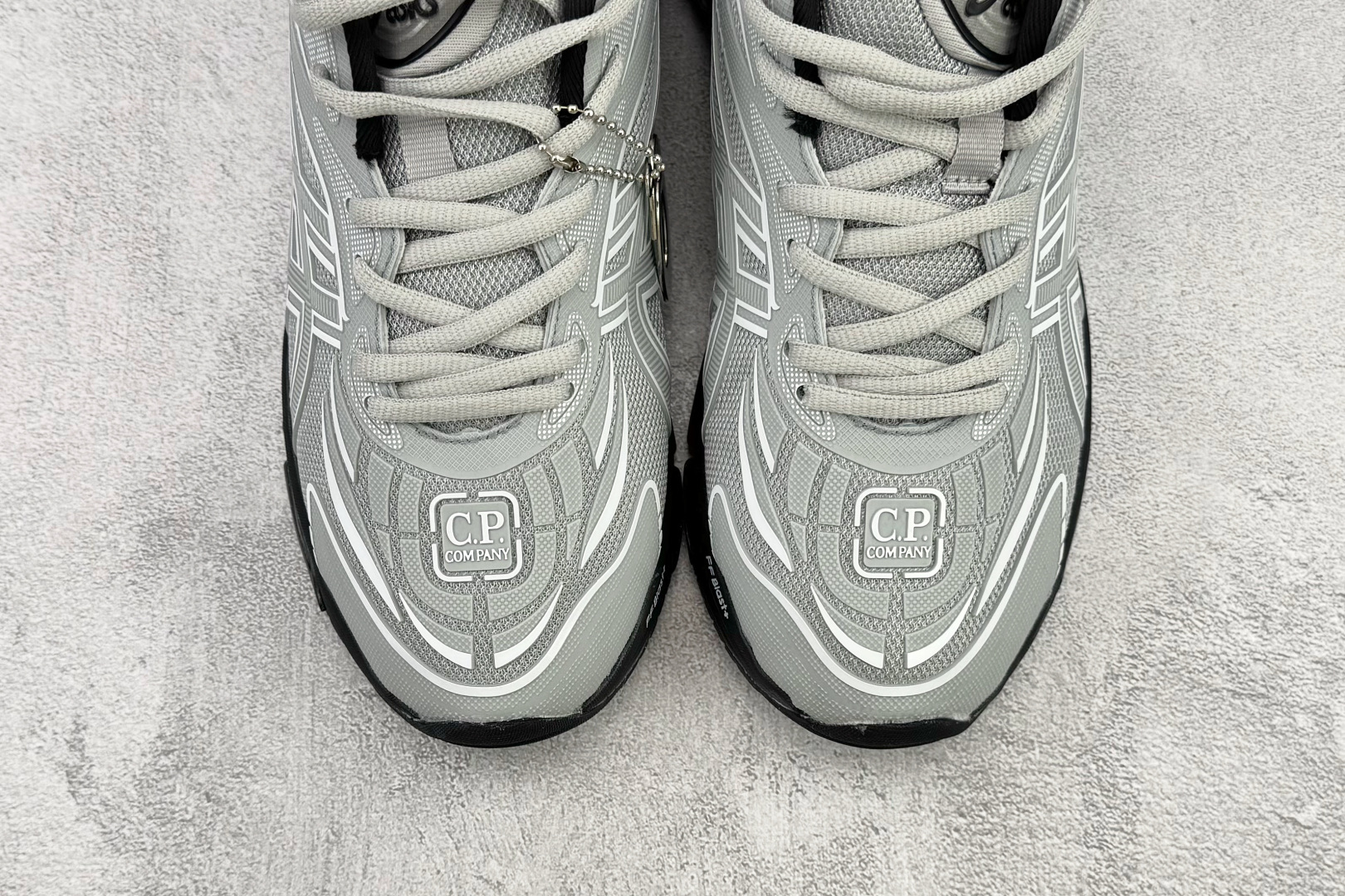 AS 本地💰210
C.P.Company x  Asics Gel-Quantum 360 VIII 银黑

货号：1203A507-020
尺码：36 36.5 37.5 38 38.5 39 40 40.5 41 42 42.5 43 44 44.5 45 
编码: 31