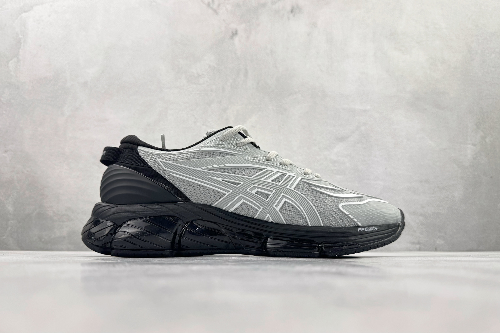 AS 本地💰210
C.P.Company x  Asics Gel-Quantum 360 VIII 银黑

货号：1203A507-020
尺码：36 36.5 37.5 38 38.5 39 40 40.5 41 42 42.5 43 44 44.5 45 
编码: 31