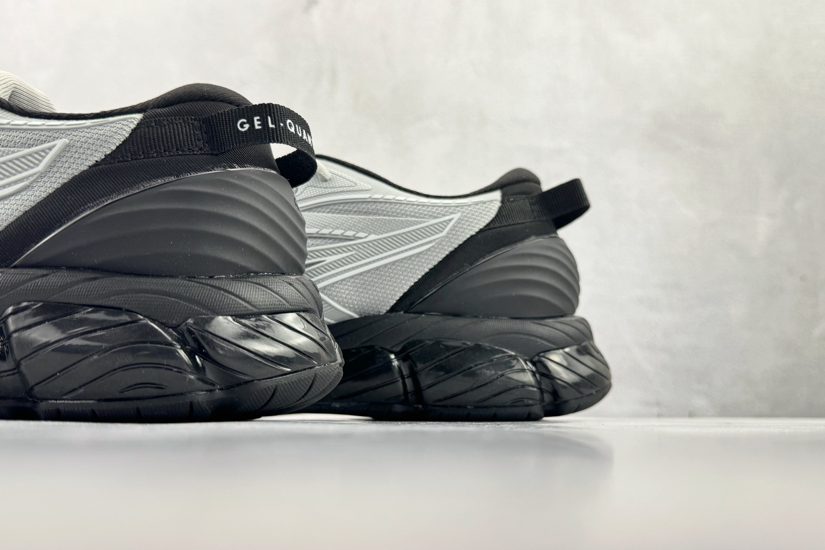 AS 本地💰210
C.P.Company x  Asics Gel-Quantum 360 VIII 银黑

货号：1203A507-020
尺码：36 36.5 37.5 38 38.5 39 40 40.5 41 42 42.5 43 44 44.5 45 
编码: 31