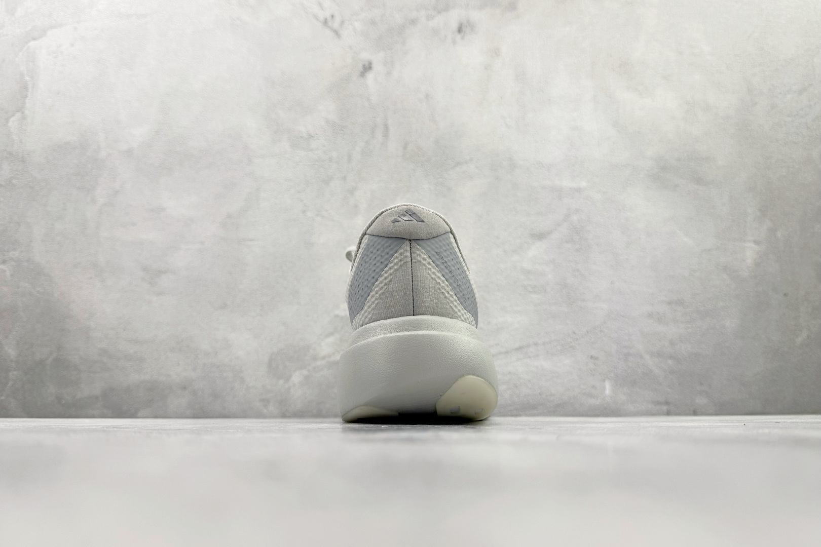 纯原 adidAdizero Evo SL 灰粉 JR2026
