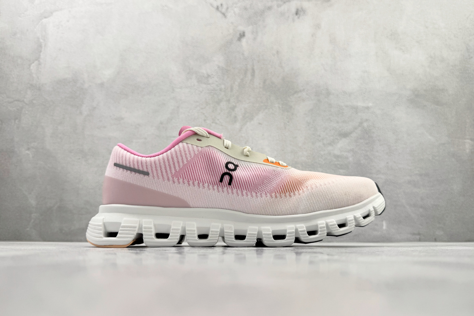 On昂跑 Cloud 6 Push 粉橙色 3MF10052998