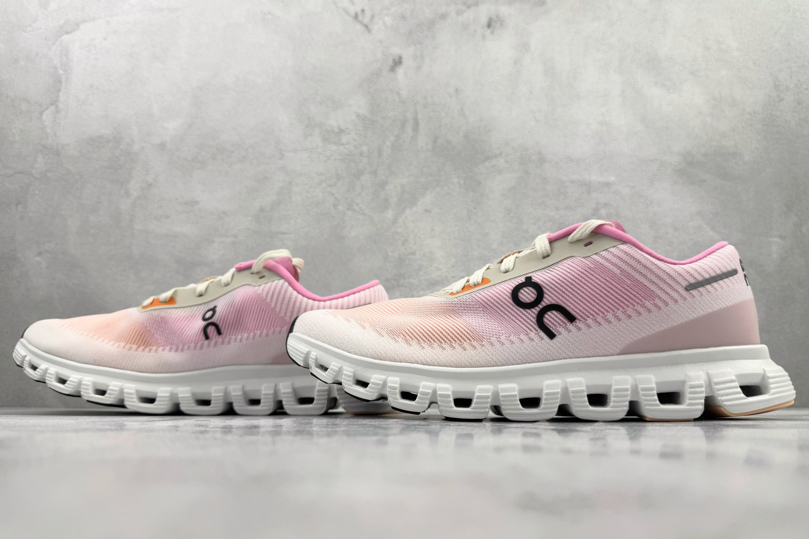 On昂跑 Cloud 6 Push 粉橙色 3MF10052998