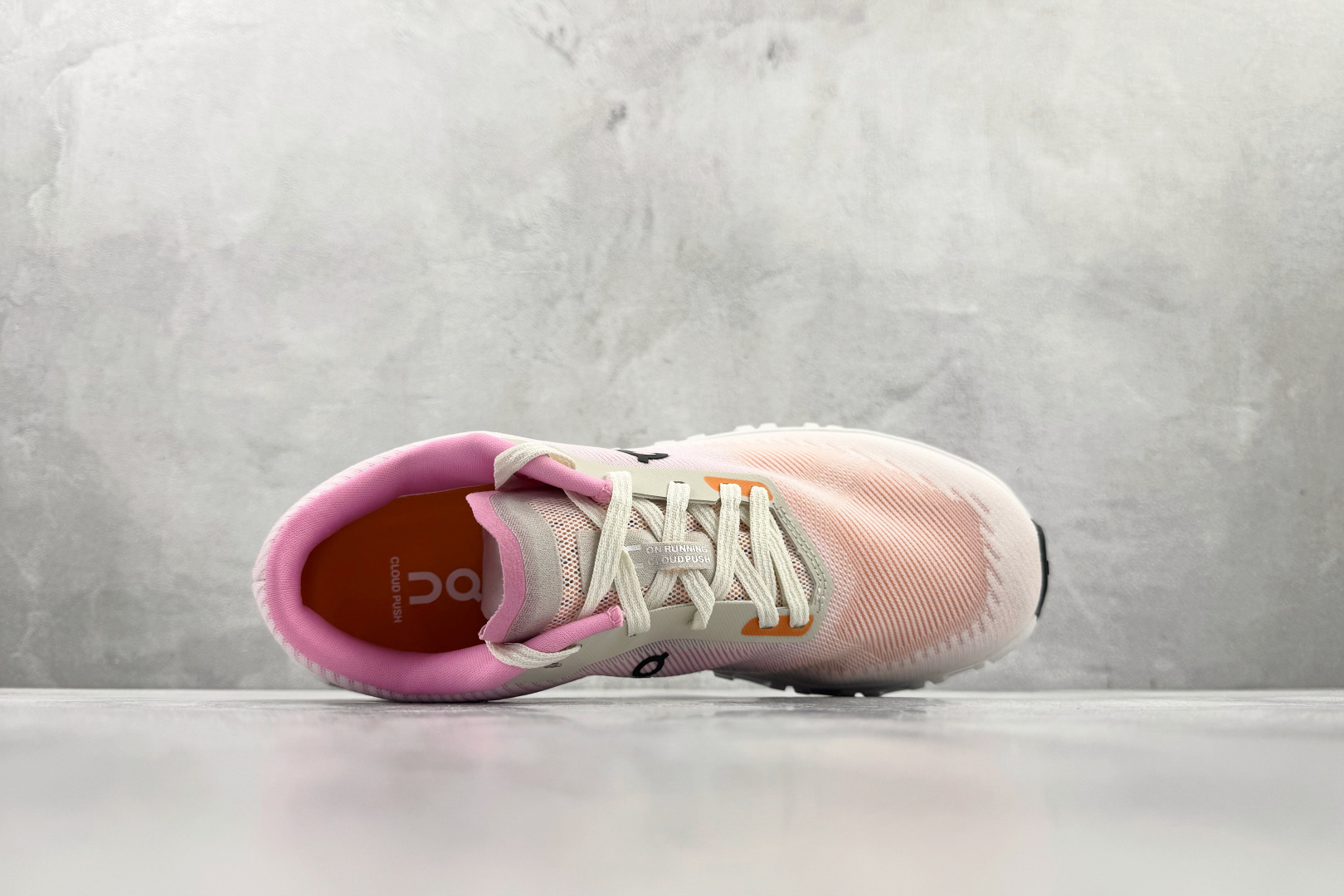 On昂跑 Cloud 6 Push 粉橙色 3MF10052998