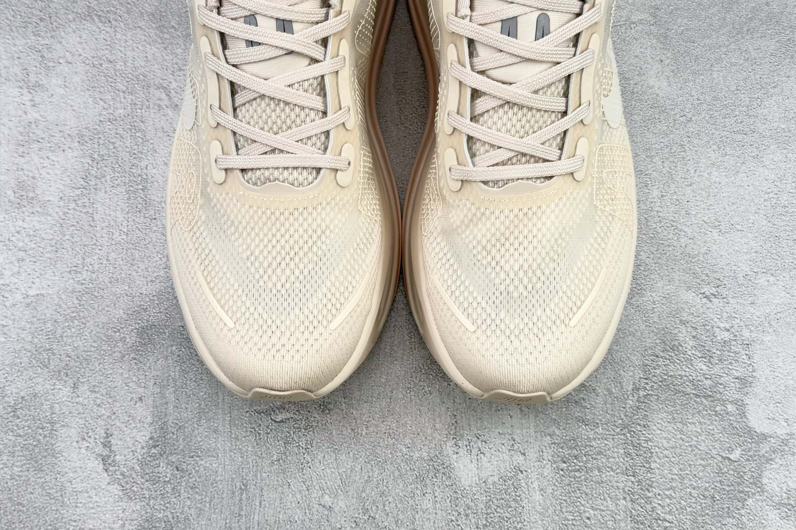 Nike Vomero Vomero Premium 白色 HQ2050-835