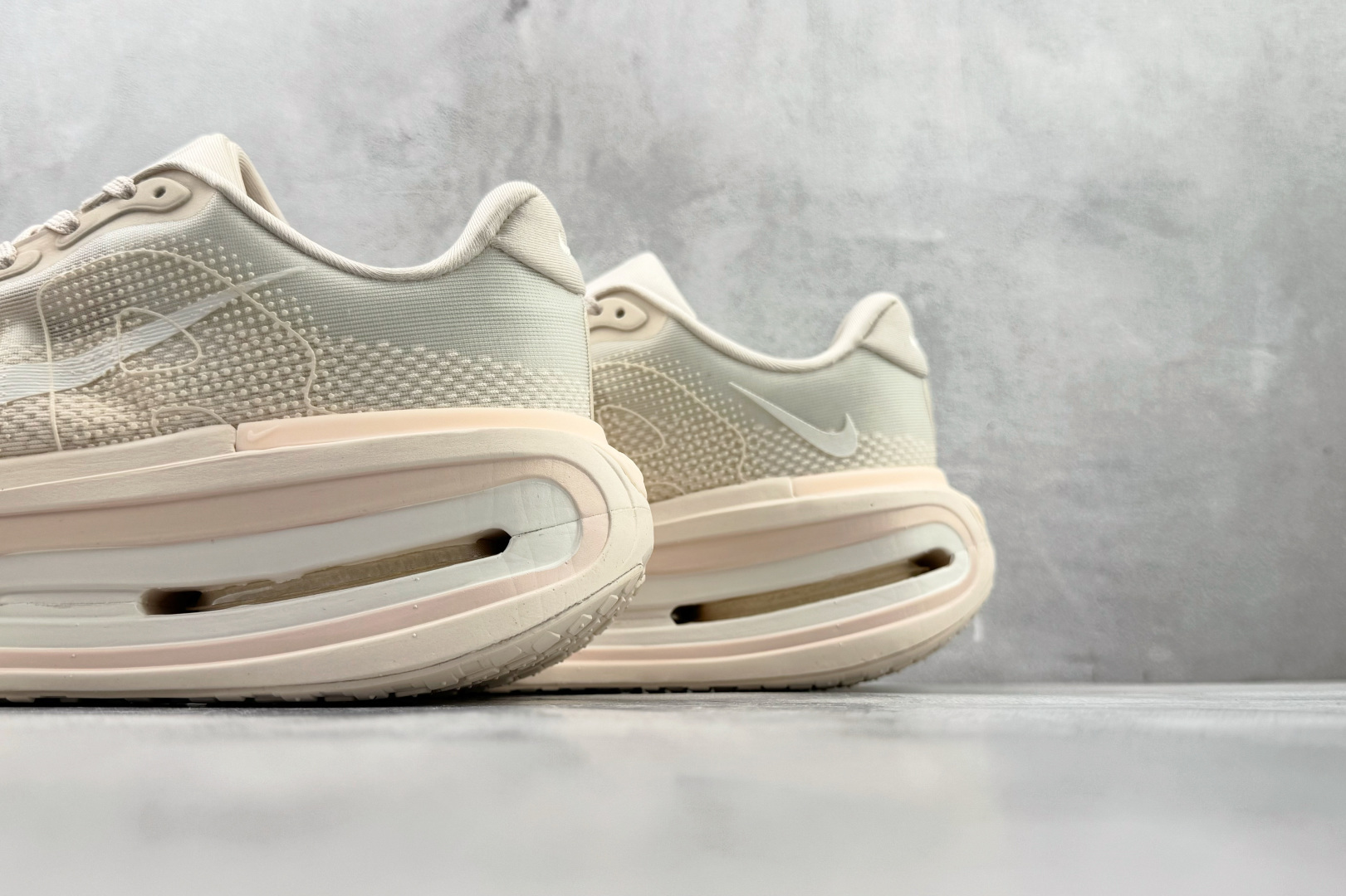 Nike Vomero Vomero Premium 白色 HQ2050-835