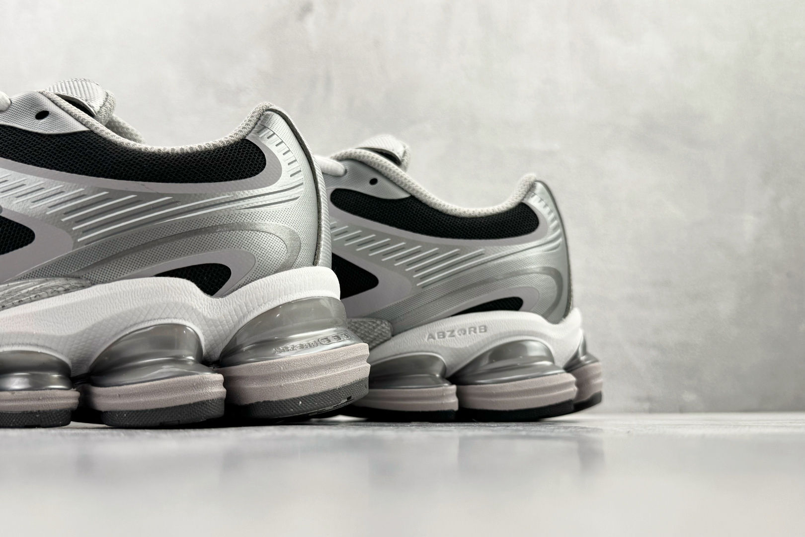 C 版 大厂出品 New Balance ABZORB 2000 灰黑货号：UZ尺码：36 36.5 3