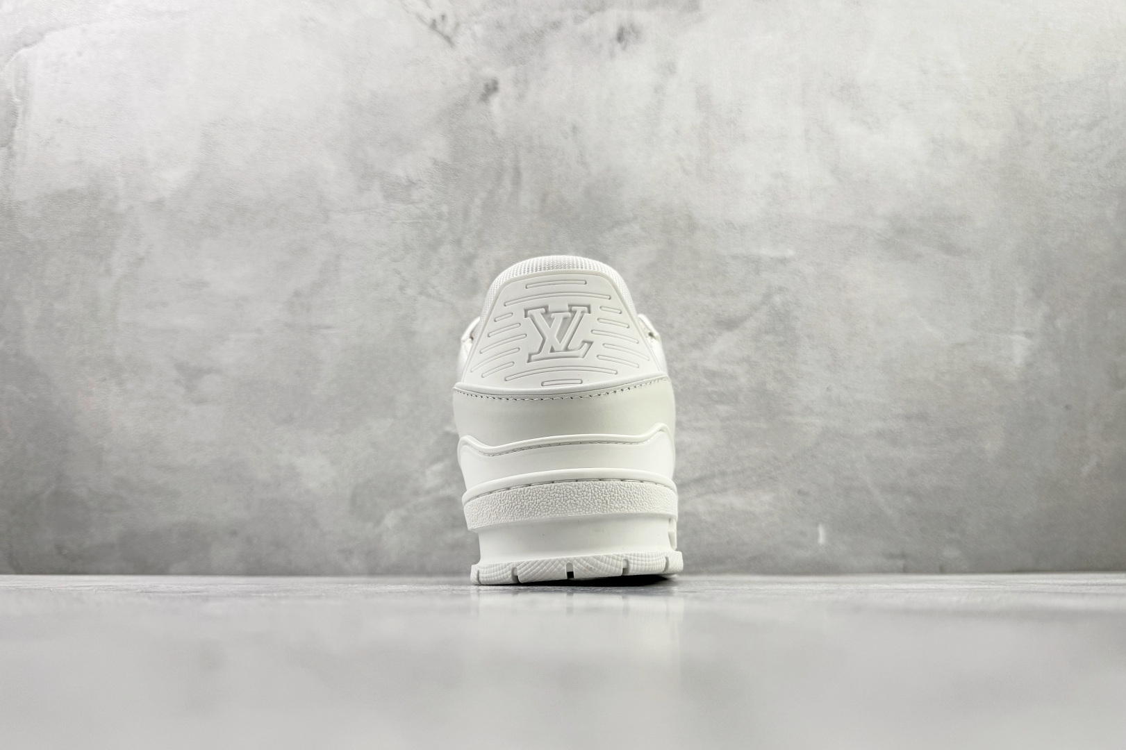 顶级纯原 LOUIS VUITTTrainer 白色 1AC29O
