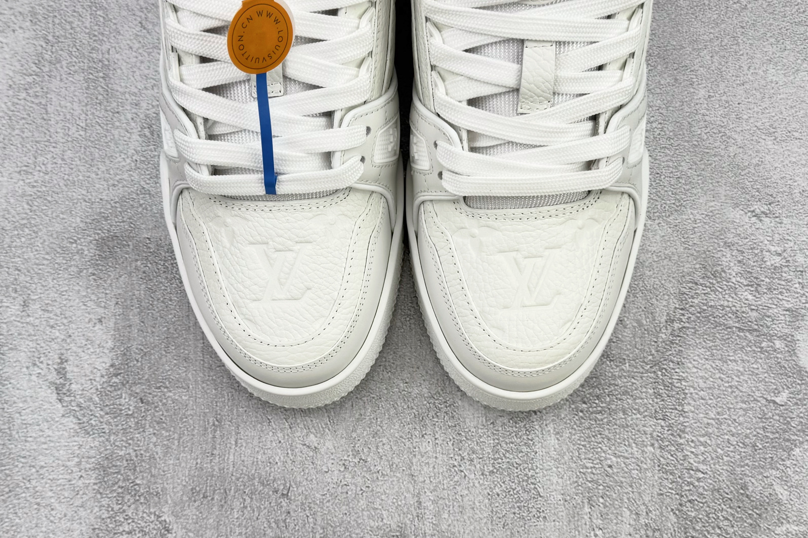 顶级纯原 LOUIS VUITTTrainer 白色 1AC29O