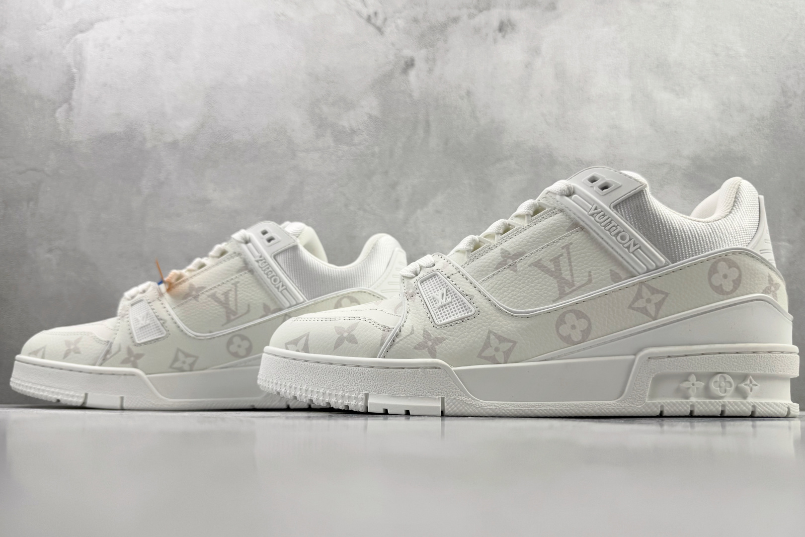 顶级纯原 LOUIS VUITTTrainer 白色 1AHDN0