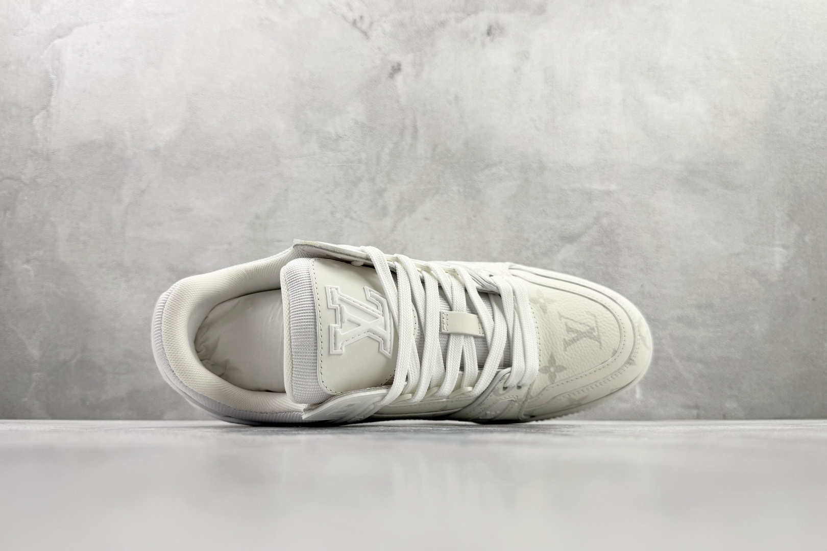 顶级纯原 LOUIS VUITTTrainer 白色 1AHDN0