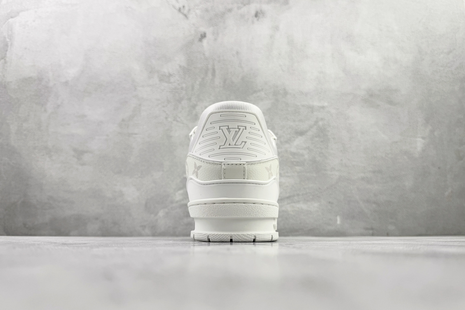 顶级纯原 LOUIS VUITTTrainer 白色 1AHDN0