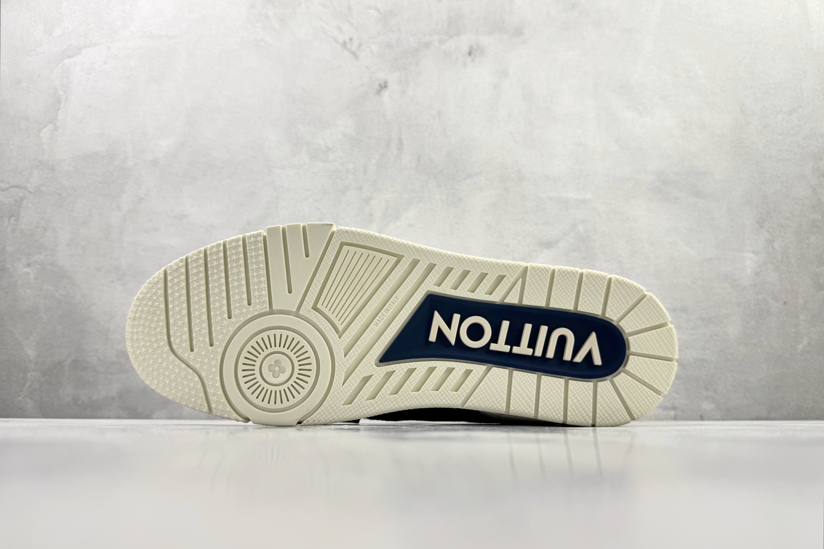 顶级纯原 LOUIS VUITTTrainer 白蓝 1ACPRW