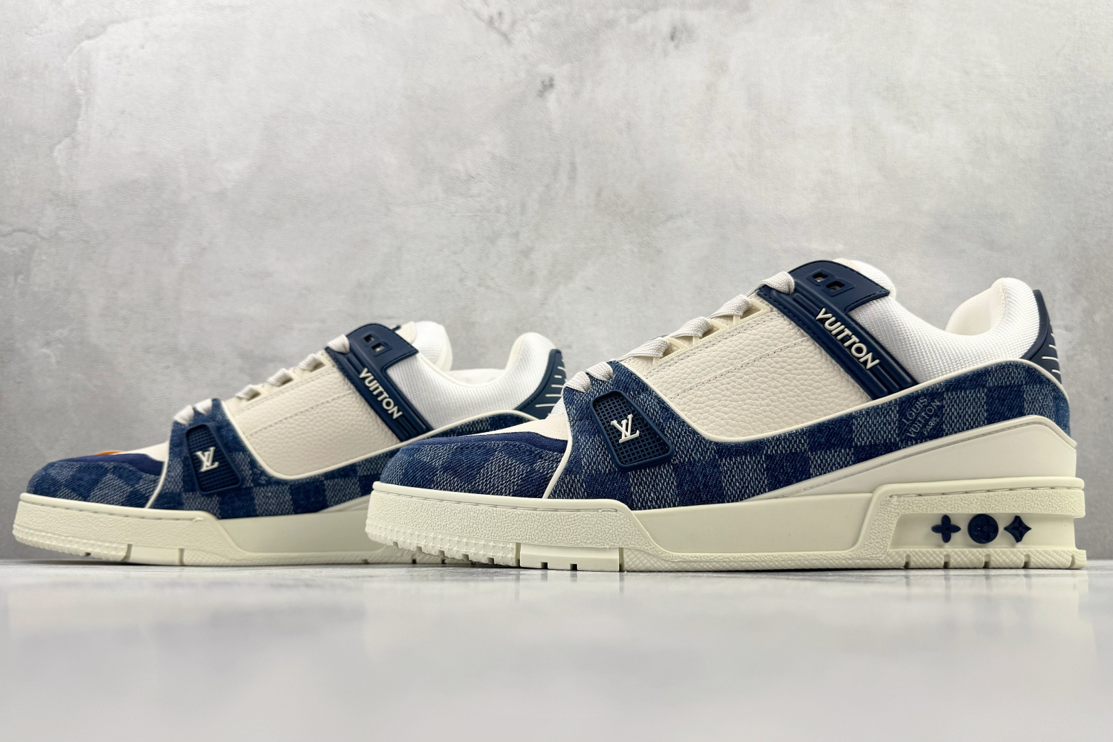 顶级纯原 LOUIS VUITTTrainer 白蓝 1ACPRW