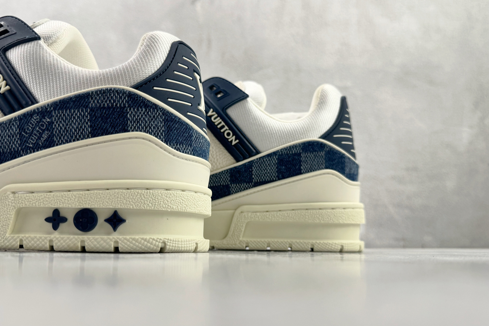 顶级纯原 LOUIS VUITTTrainer 白蓝 1ACPRW