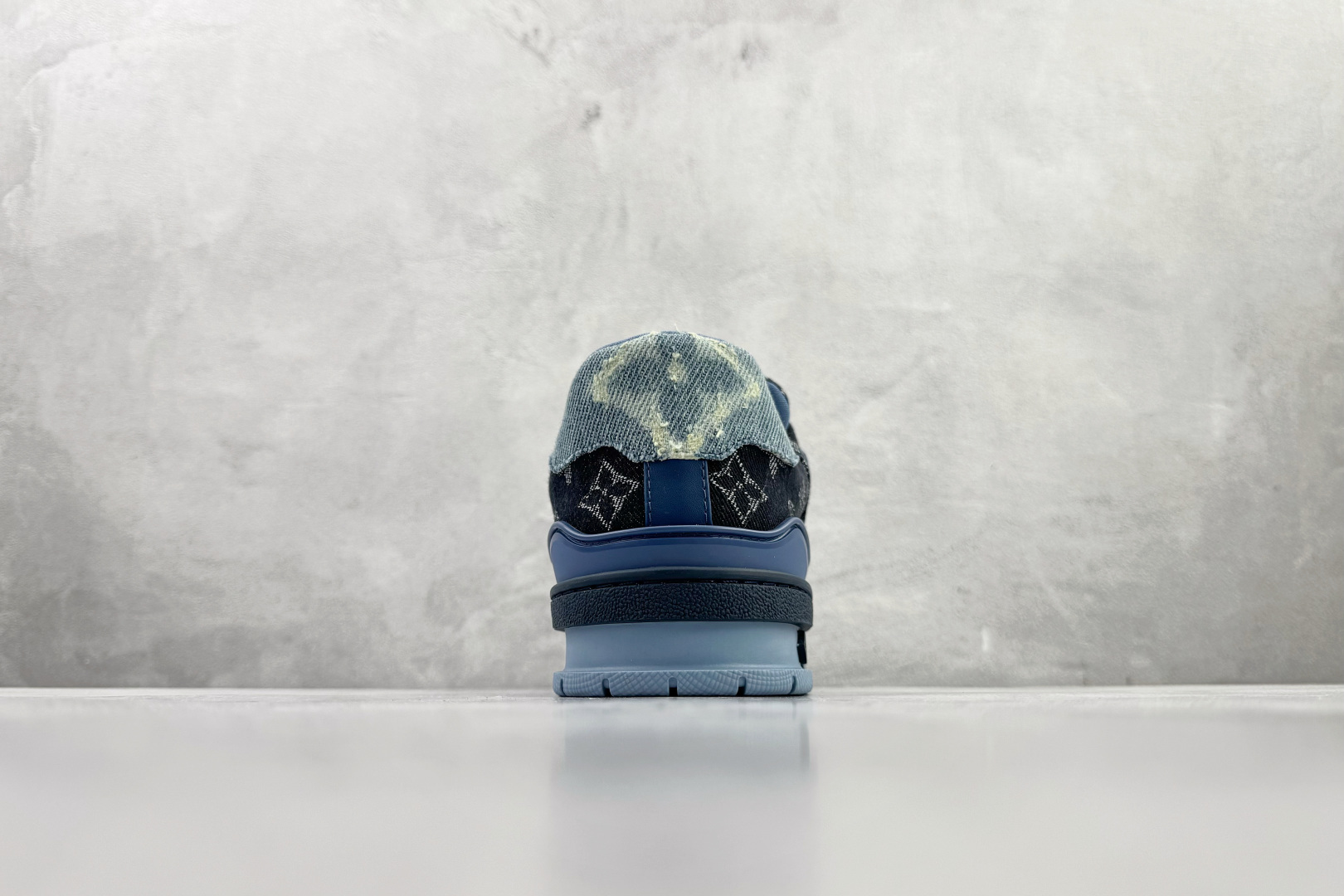 顶级纯原 LOUIS VUITTTrainer 蓝色 1AC4YR