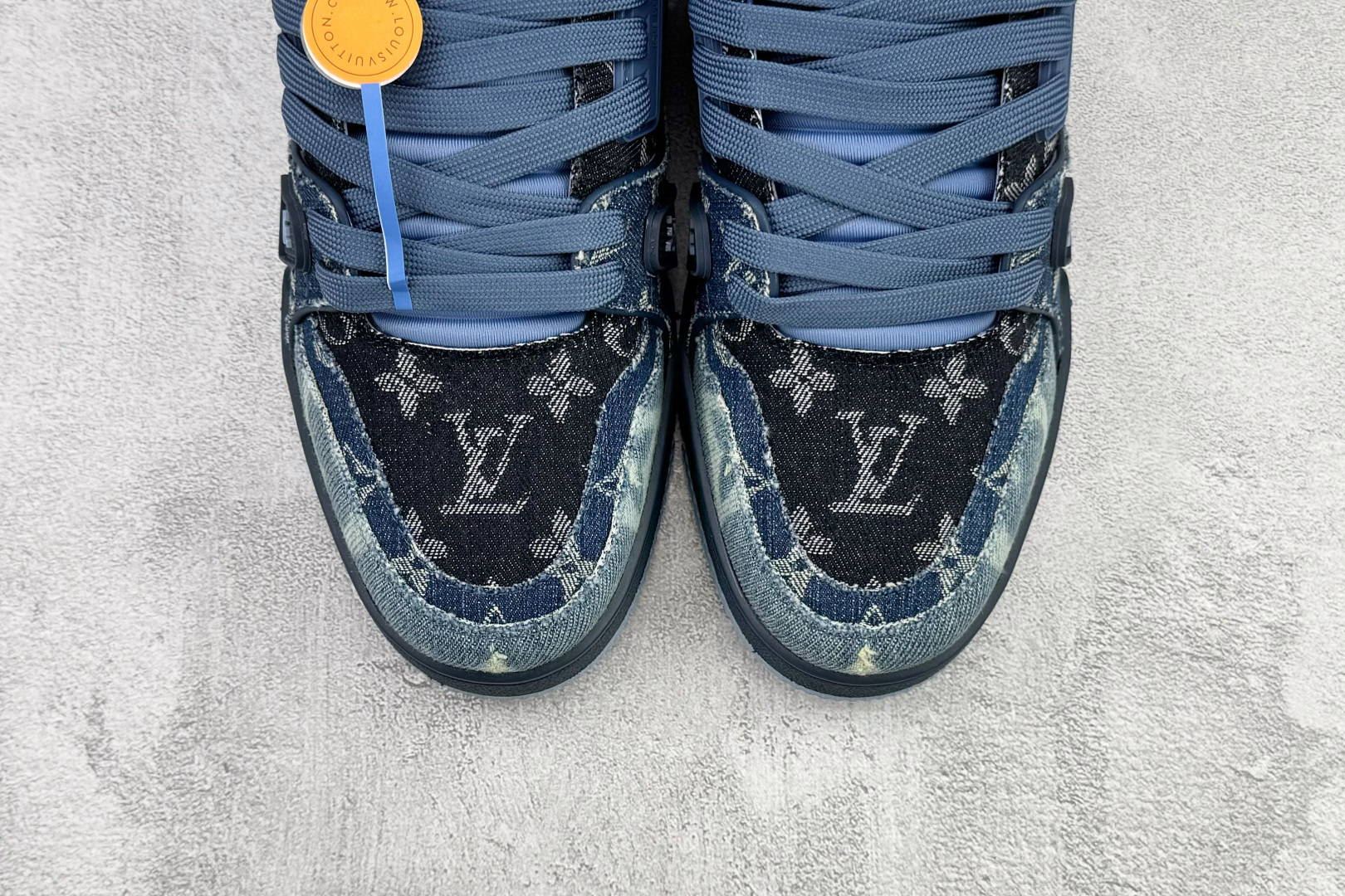 顶级纯原 LOUIS VUITTTrainer 蓝色 1AC4YR