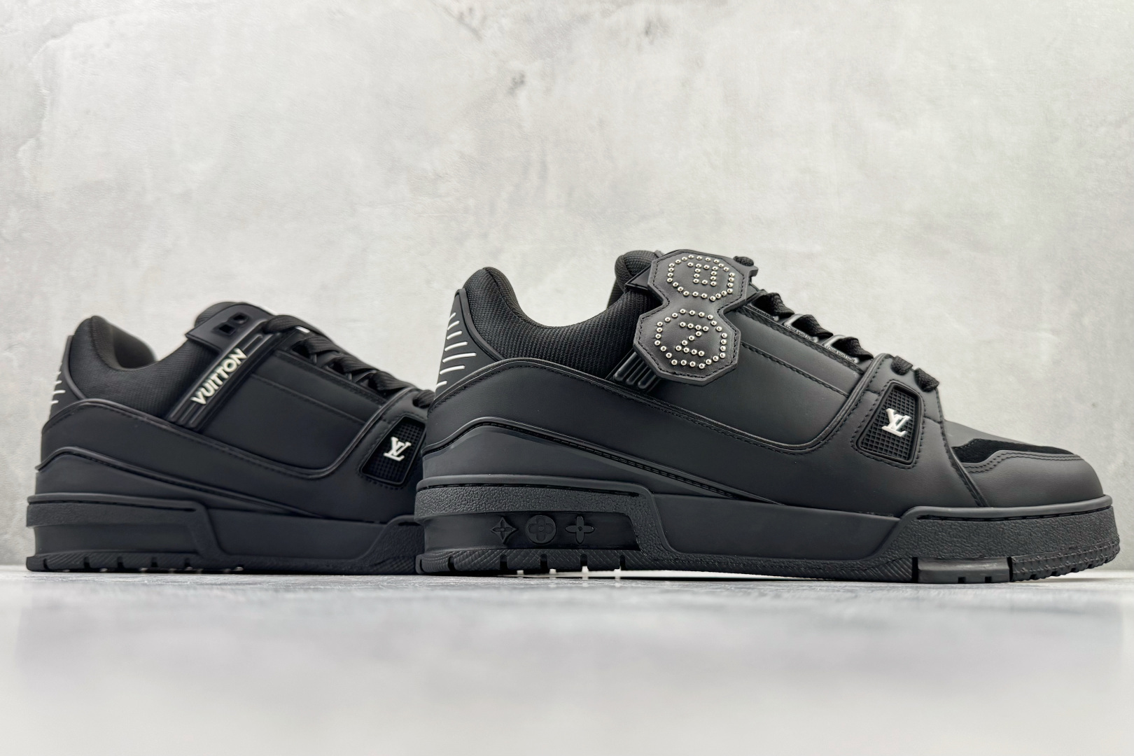 顶级纯原 LOUIS VUITTx Nigo 联名款 Trainer FW25 黑色 1AIK