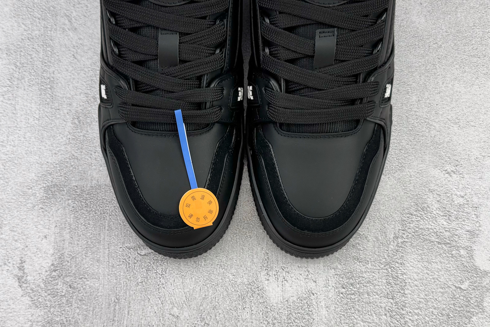 顶级纯原 LOUIS VUITTx Nigo 联名款 Trainer FW25 黑色 1AIK