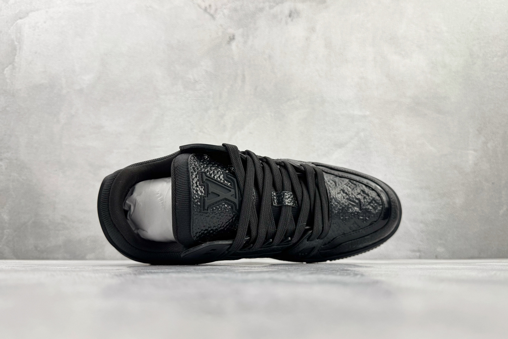 顶级纯原 LOUIS VUITTTrainer 黑色 1AHTA3