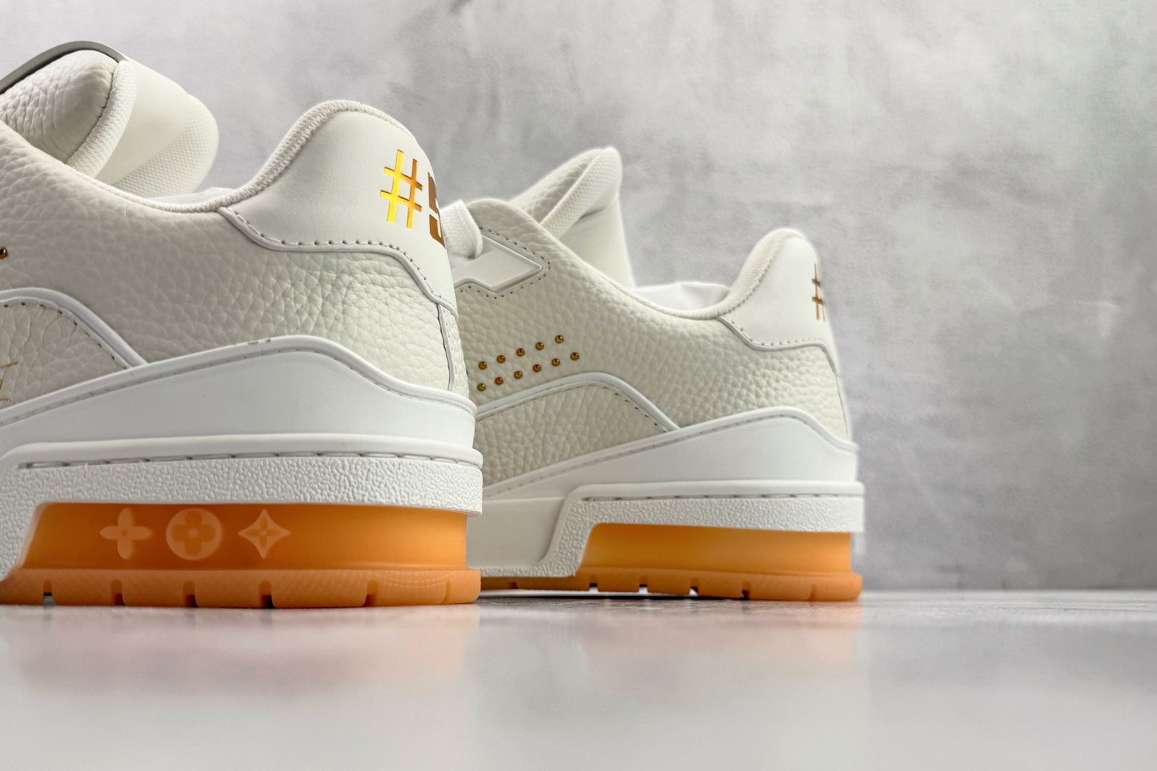 顶级纯原 LOUIS VUITTTrainer 白橙 1AHTGO