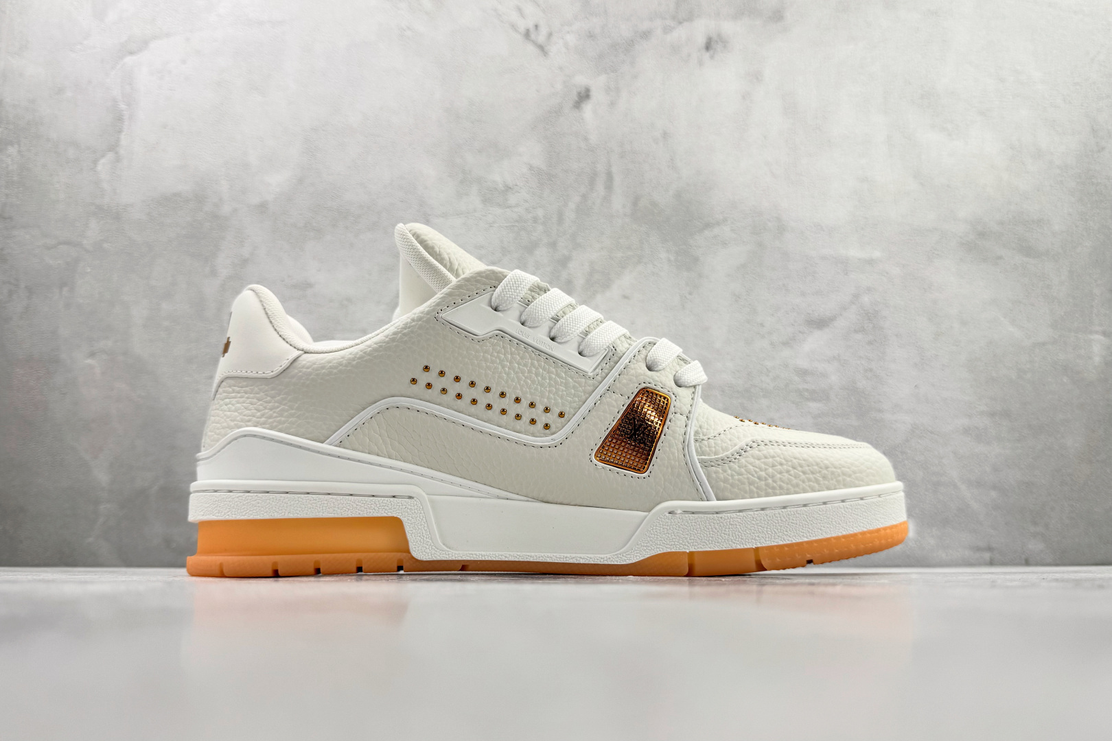 顶级纯原 LOUIS VUITTTrainer 白橙 1AHTGO