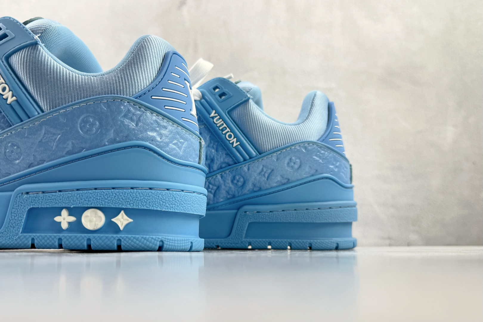 顶级纯原 LOUIS VUITTTrainer 蓝色 1AHTB7