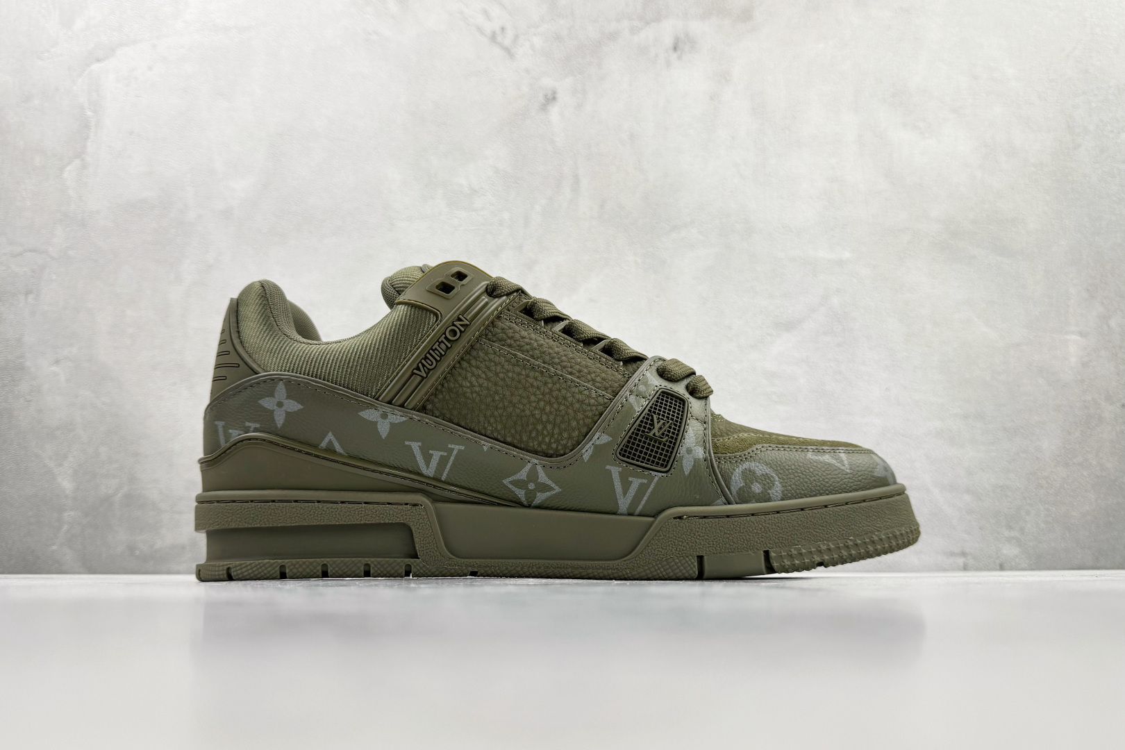 顶级纯原 LOUIS VUITTTrainer 绿色 1AH999