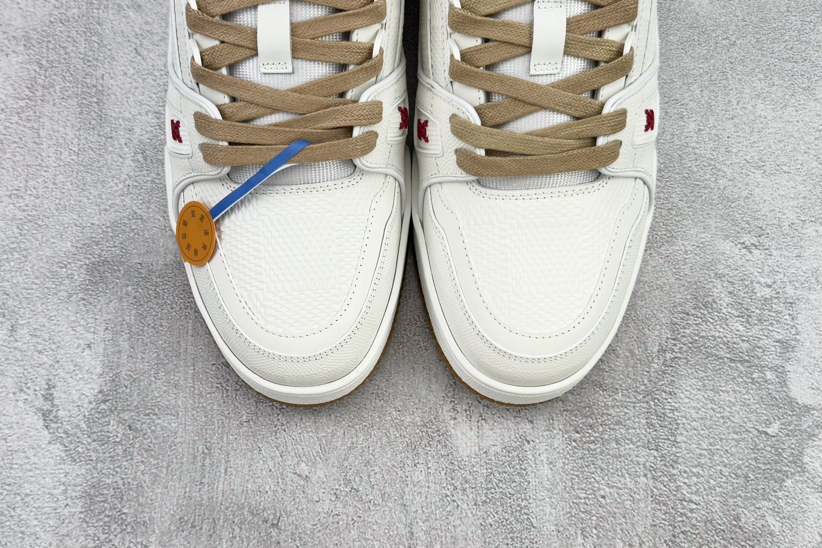 顶级纯原 LOUIS VUITTTrainer 白色 1AHTS7