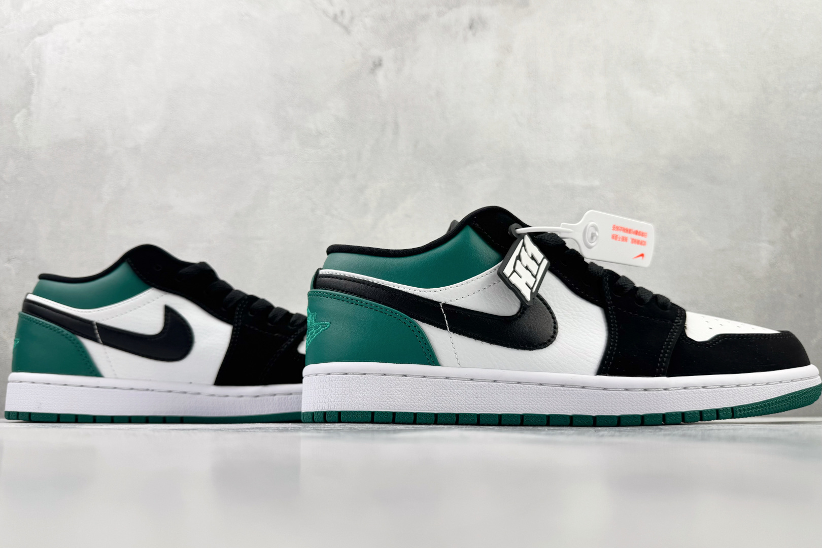 Jordan Air Jordan 1 low 黑绿脚趾 553558-113