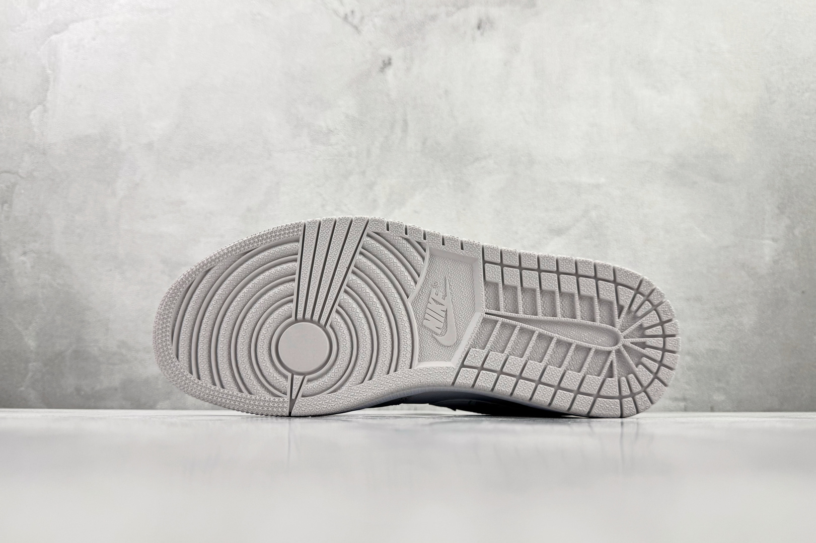 Jordan Air Jordan 1 low ”white camo” 灰白 DC9036-100