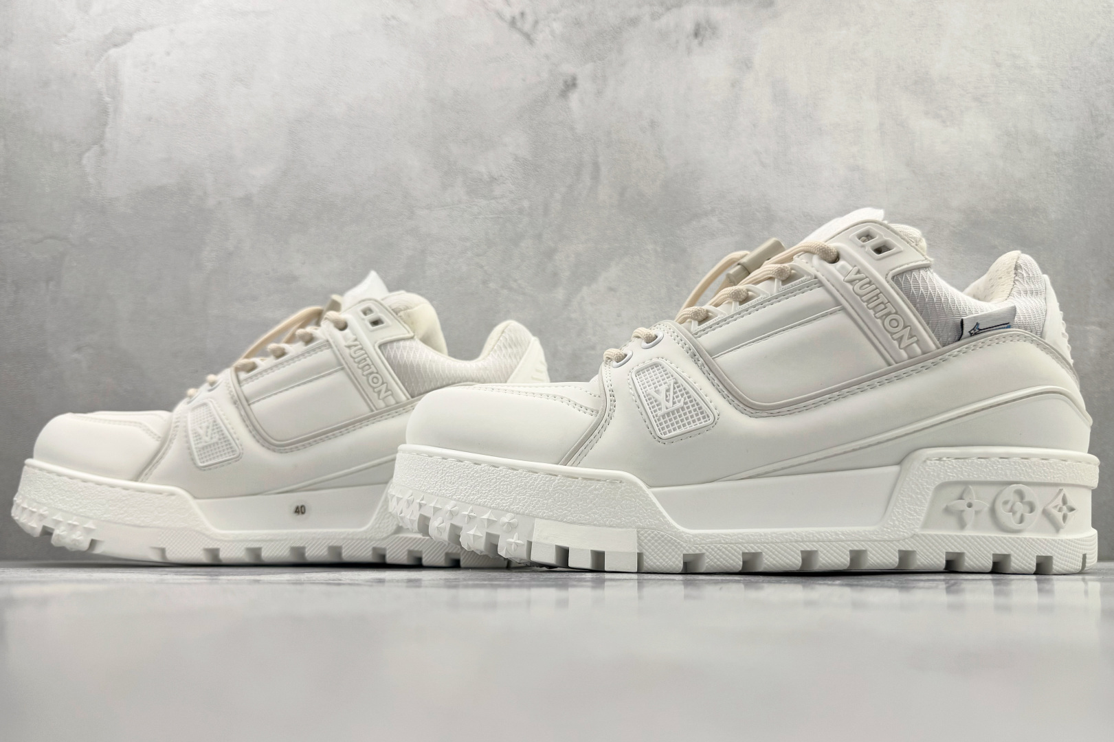 顶级纯原 LOUIS VUITTTrainer Maxi 白色 1ACNYF