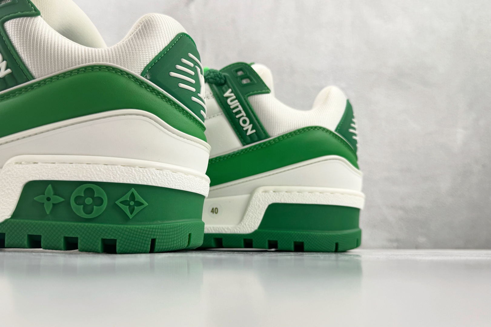 顶级纯原 LOUIS VUITTTrainer Maxi 小胖丁 白绿 1AB8SD